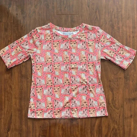 ⭐️3/$15 Cat Print  Tee - Picture 8 of 9